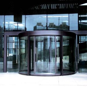 Bent-laminated-glass-revolving-doors