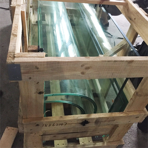 curved-laminated-glass-balustrade